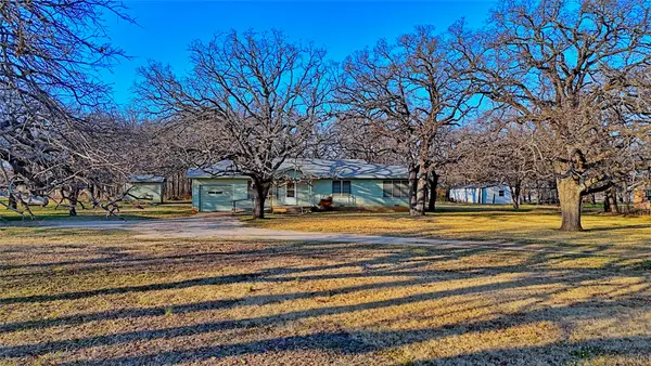 449 Olde Towne Road, Paradise, TX 76073