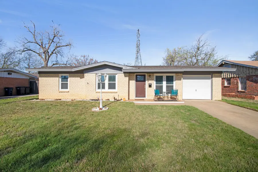 1616 Grantland Circle, Fort Worth, TX 76112 - #3