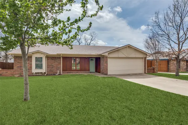8600 Brookridge Drive, North Richland Hills, TX 76182