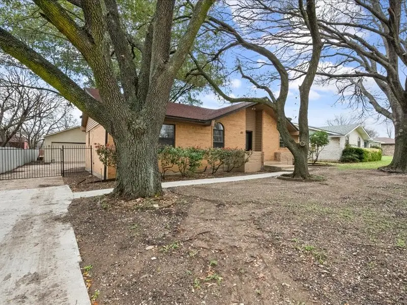 811 Green Pastures Drive, Cedar Hill, TX 75104 - #3