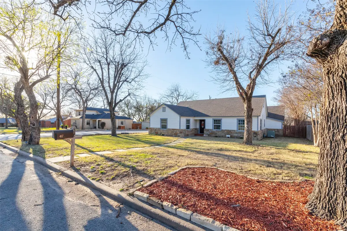 417 Breckenridge Street, Albany, TX 76430 - #1