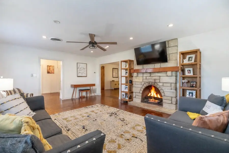 417 Breckenridge Street, Albany, TX 76430 - #3