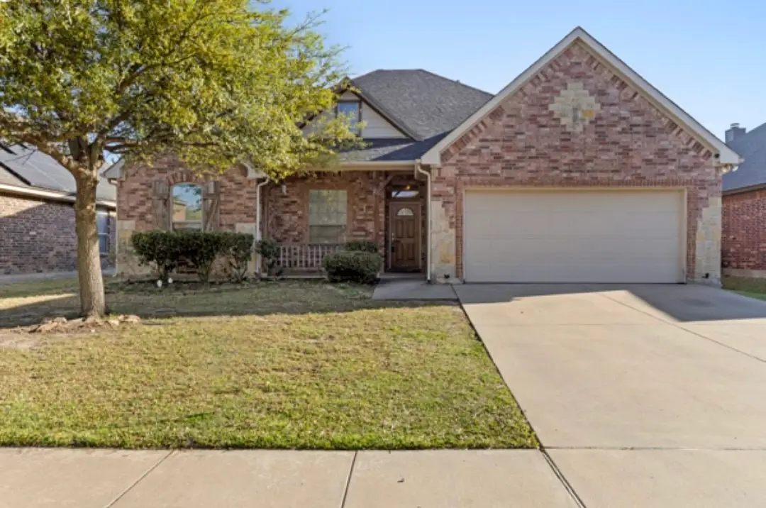565 Griffith Drive, Saginaw, TX 76179 - #1