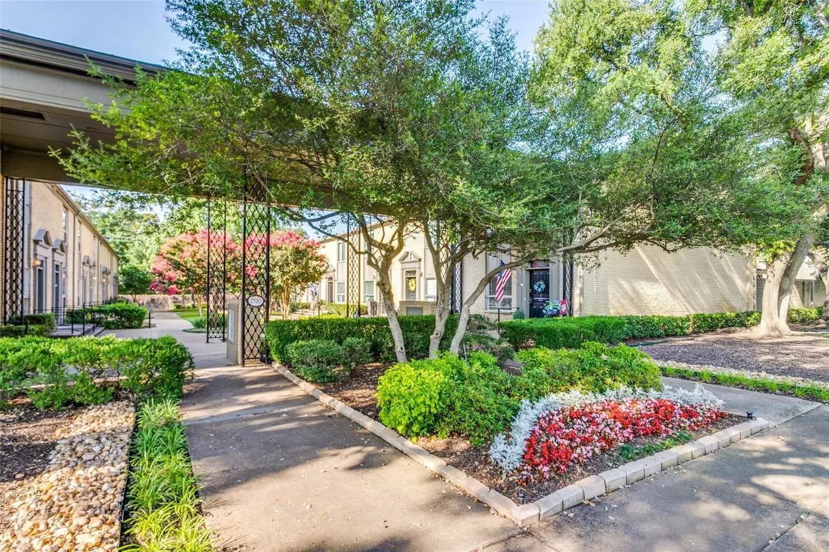 7510 W Northwest Highway #6, Dallas, TX 75225 - #1