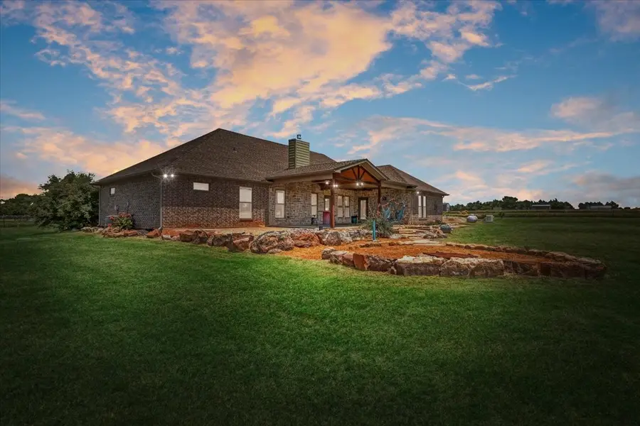 516 Spring Town Road, Van Alstyne, TX 75495 - #3