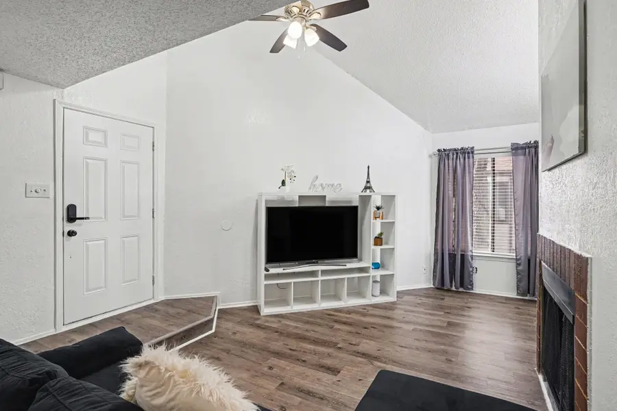 2304 Balsam Drive #E203, Arlington, TX 76006 - #3