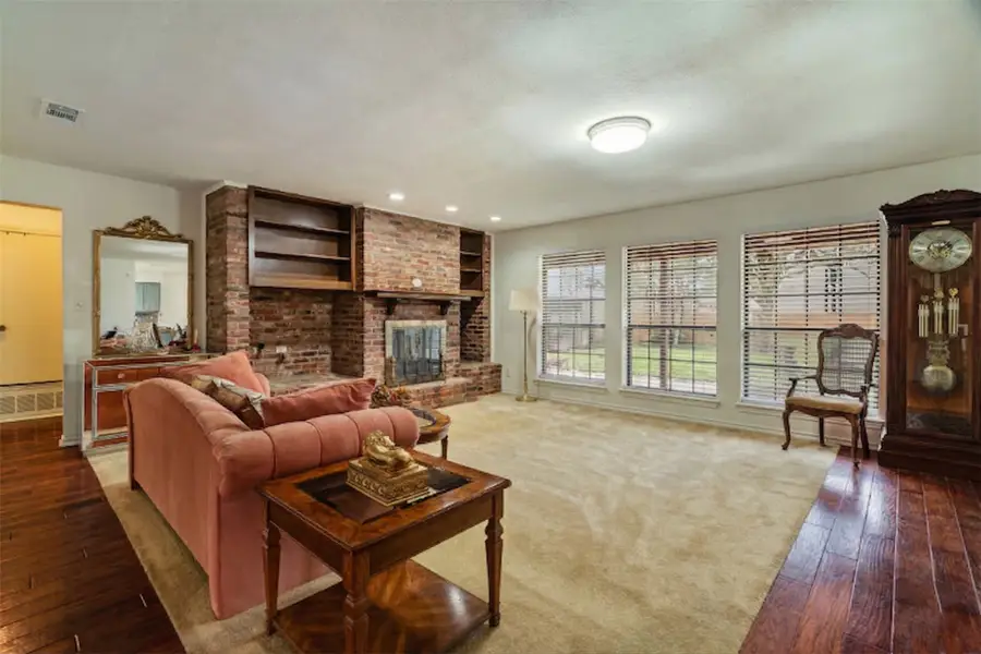 1920 E Tudor Street, Paris, TX 75460 - #2