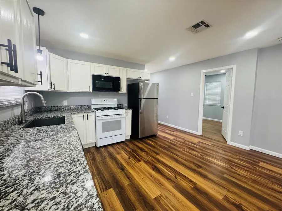 3602 Latimer Street, Bellmead, TX 76705 - #3