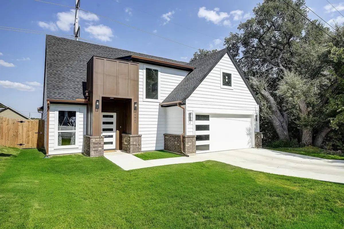 5807 Black Pine Circle, Granbury, TX 76048 - #1