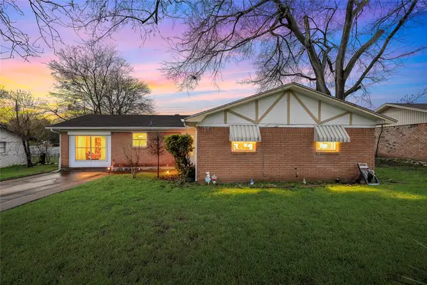 225 Sunset Boulevard, Hewitt, TX 76643