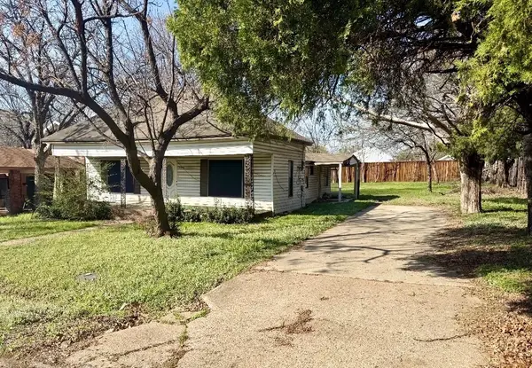 7042 Walnut Street, Frisco, TX 75033