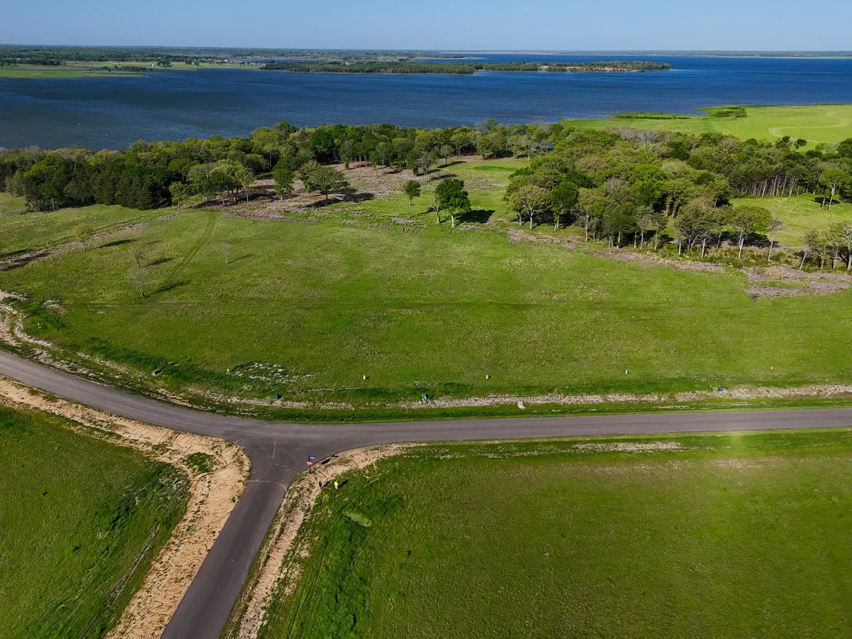 330 Lakewood Lane, Honey Grove, TX 75446 - #1