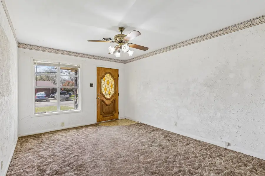 709 S Burdette Avenue, Sherman, TX 75090 - #2