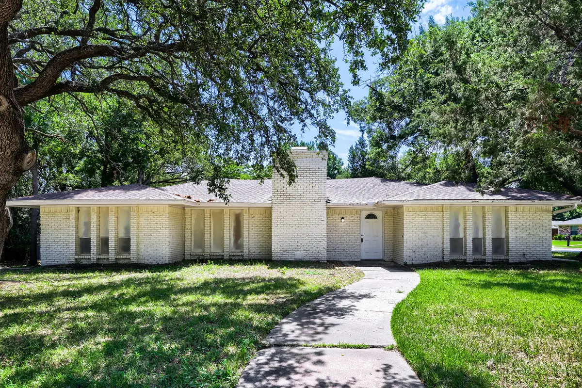 900 Westwood Drive, Plano, TX 75075 - #1