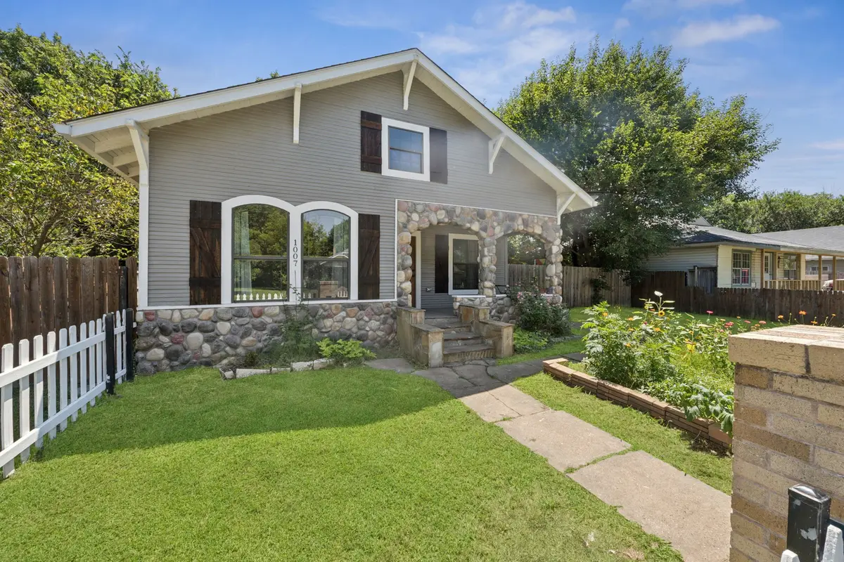 1007 N Cleveland Avenue, Sherman, TX 75090 - #1