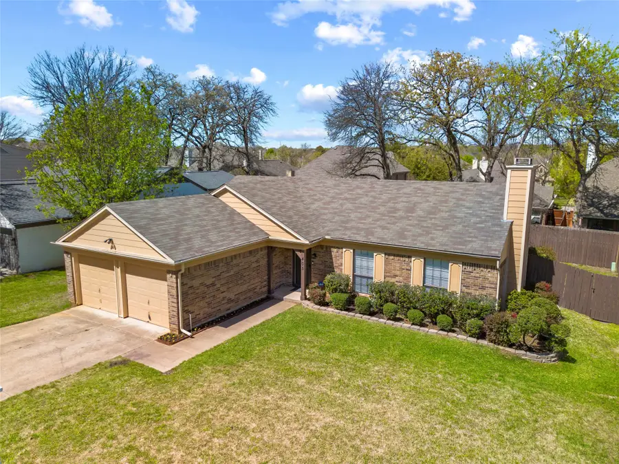 405 Thorn Wood Drive, Euless, TX 76039 - #2