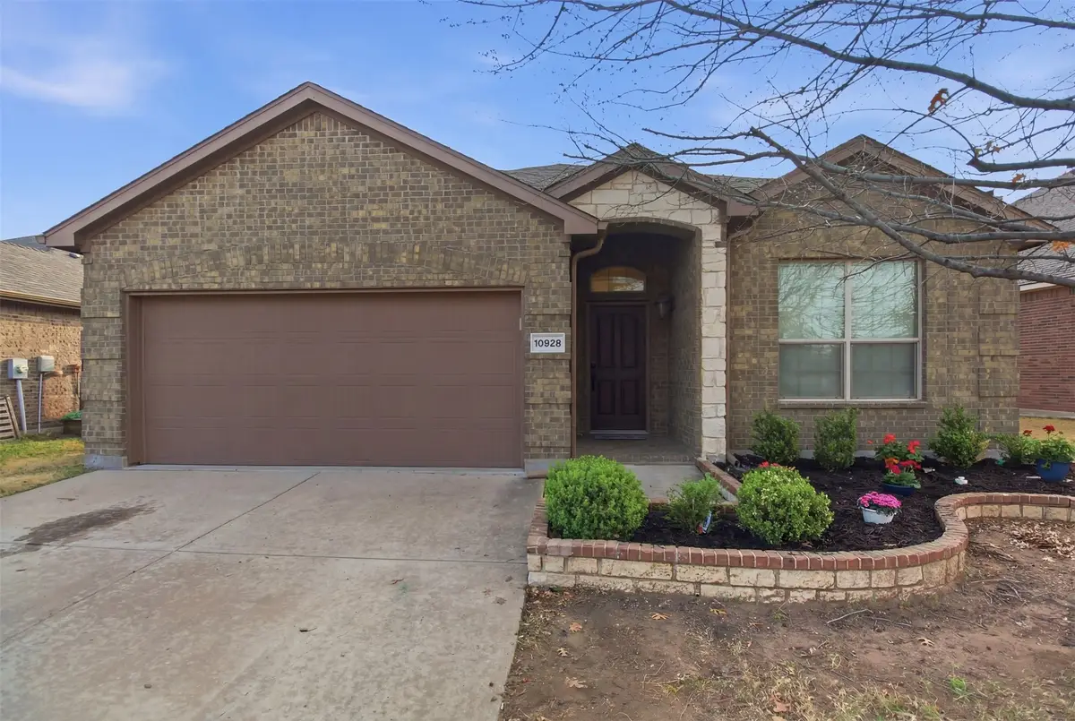 10928 Middleglen Road, Fort Worth, TX 76052 - #1