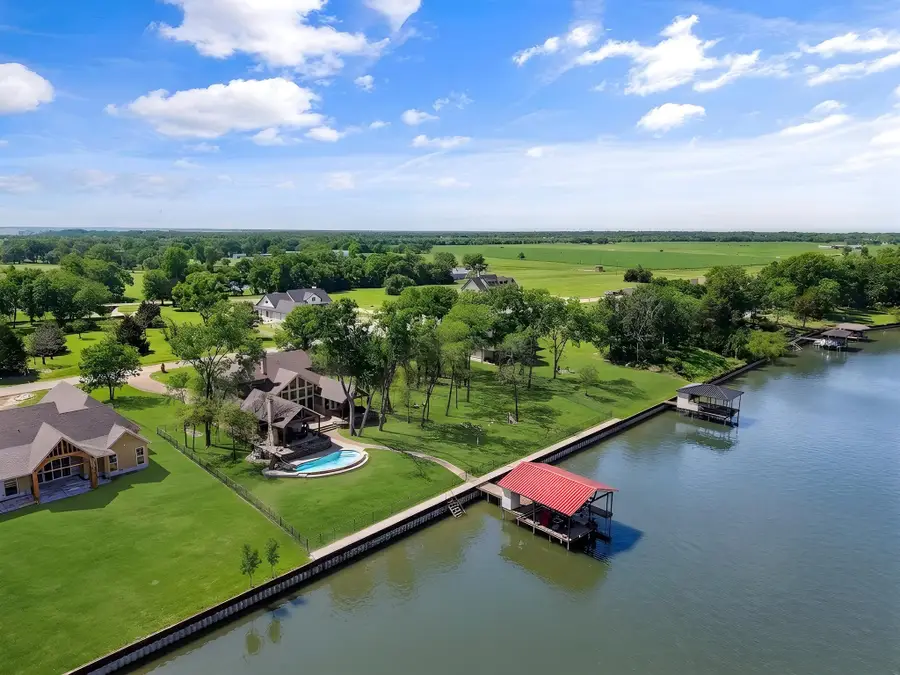 305 Canal Street, Corsicana, TX 75109 - #2