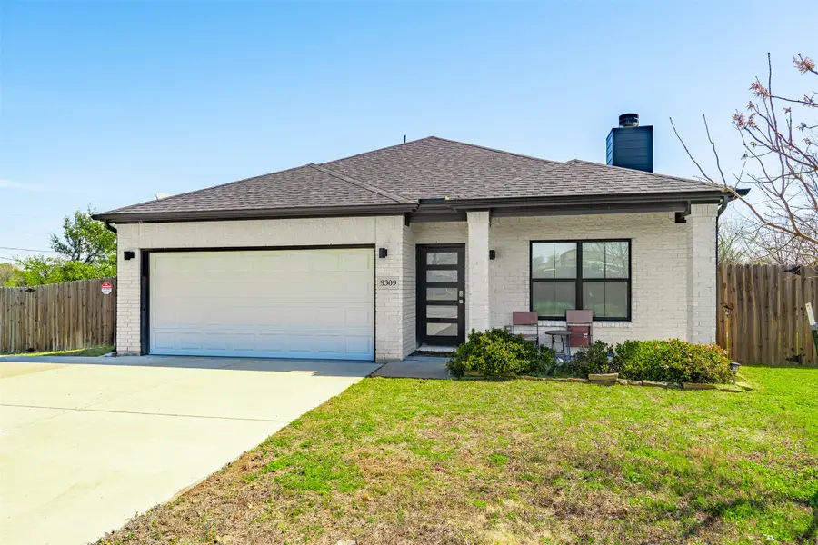 9309 Ronald Drive, Fort Worth, TX 76134 - #2