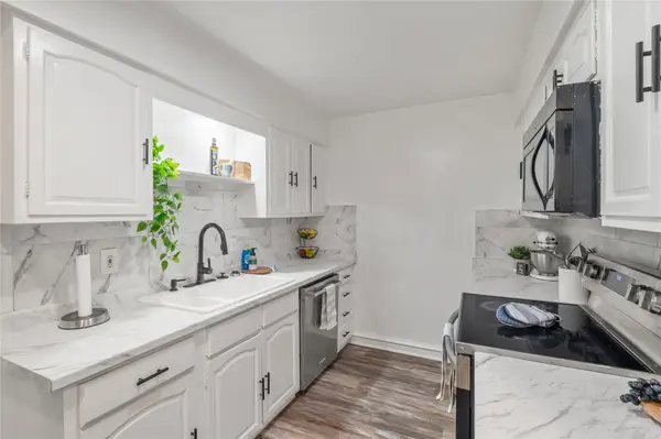 12748 Burninglog Lane, Dallas, TX 75243