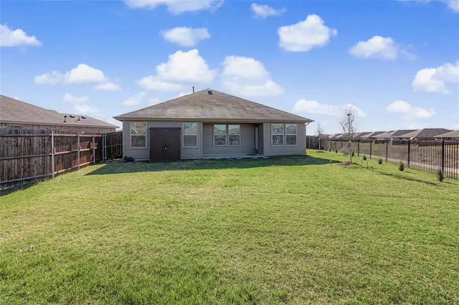 724 Basteen Lane, Justin, TX 76247 - #2