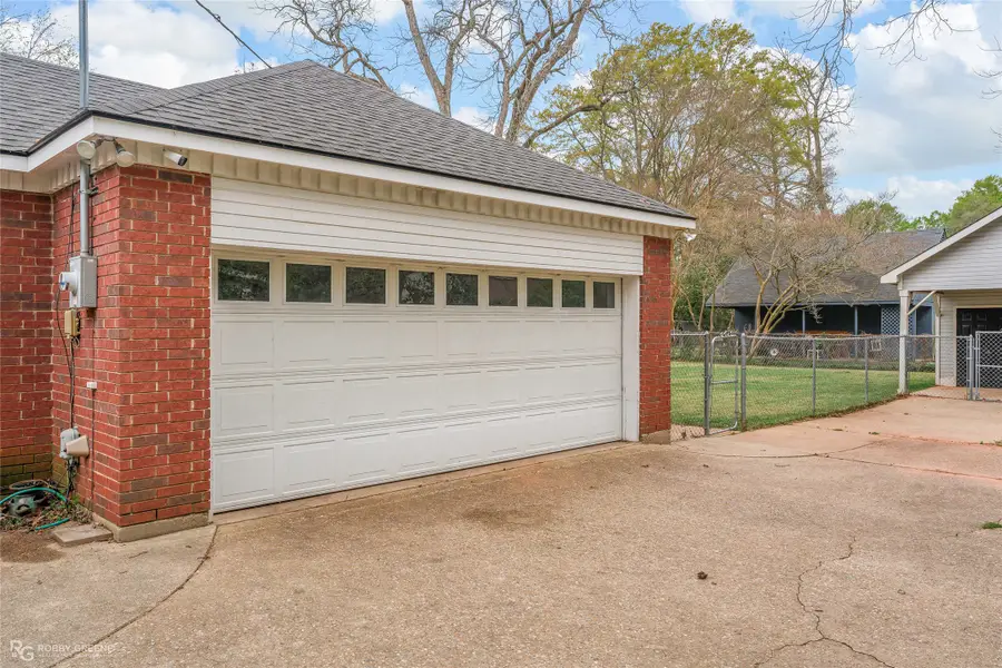 210 Ockley Drive, Shreveport, LA 71105 - #3