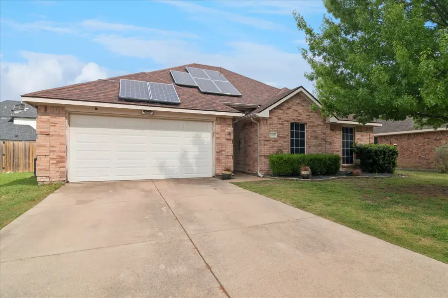 220 Chesterfield Circle, Waxahachie, TX 75165 - #2