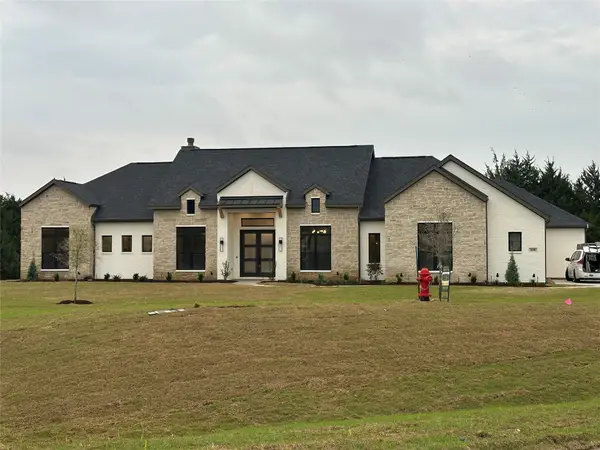 3090 Glen Oaks Drive, Waxahachie, TX 75165