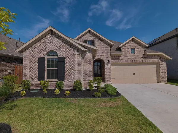 6200 Cobbetts Pond Lane, Fort Worth, TX 76179