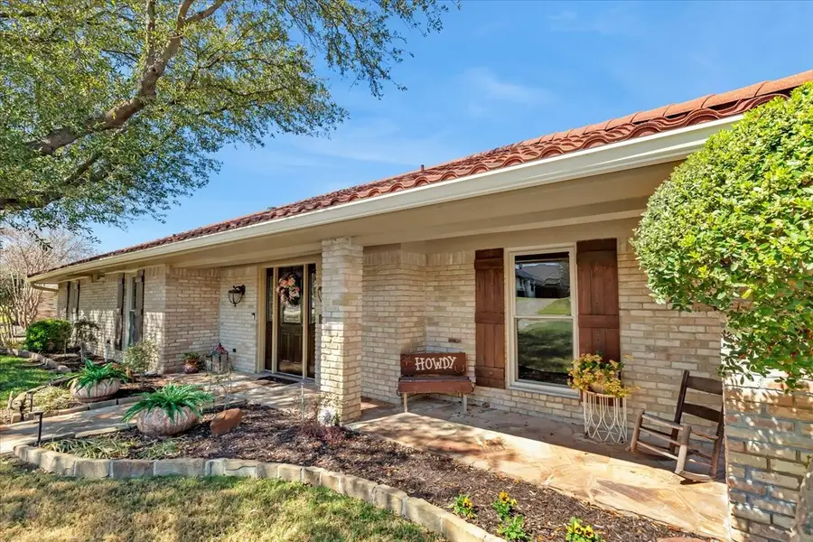 1111 Berkshire Court, Trophy Club, TX 76262 - #2