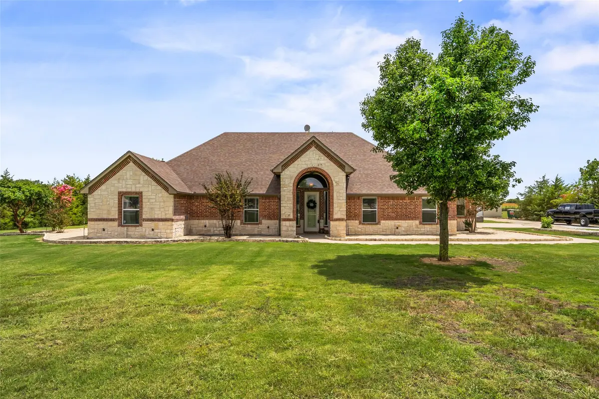6713 Mustang Trail, Sanger, TX 76266 - #1