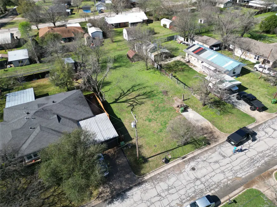 407 S Jefferson Street, Glen Rose, TX 76043 - #2