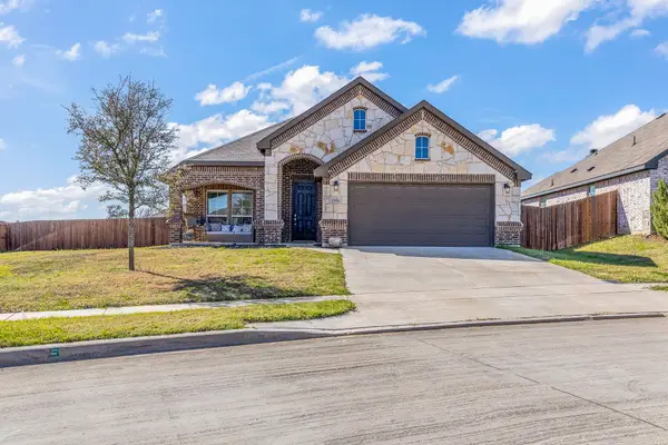2556 Silver Fox Trail, Weatherford, TX 76087