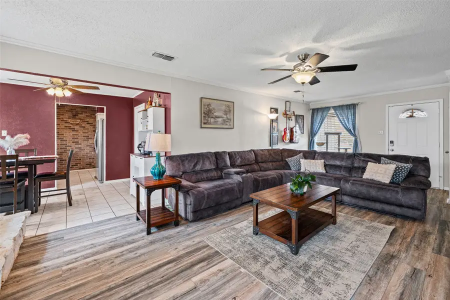 3900 Cresthill Road, Benbrook, TX 76116 - #3