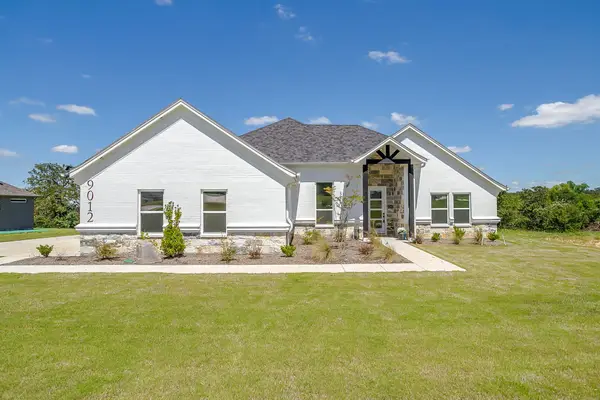 9012 Valley Oak Court, Springtown, TX 76082