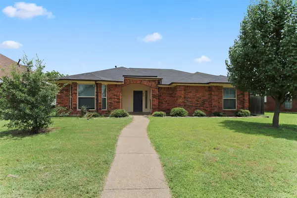 920 Micarta Drive, Mesquite, TX 75181