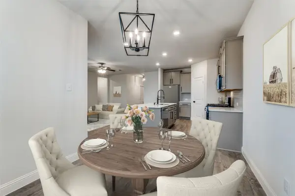 10929 Gold Pan Trail, Aubrey, TX 76227