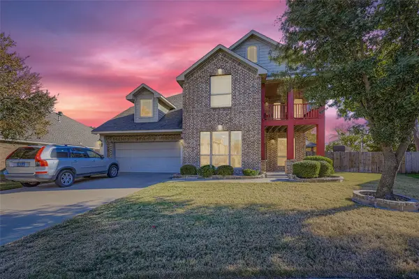205 Lorient Drive, Mansfield, TX 76063