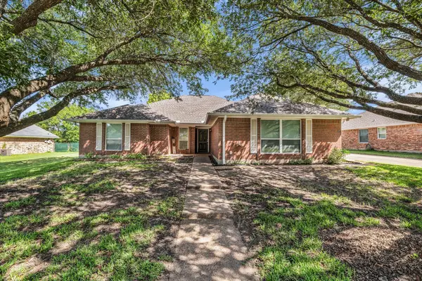 232 Crescent, Hewitt, TX 76643