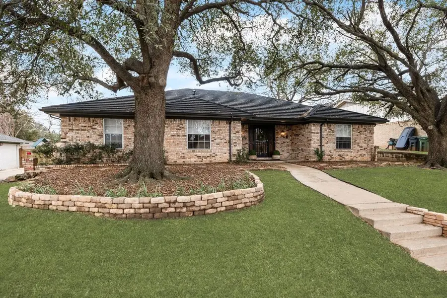 409 Circleview N, Hurst, TX 76054 - #2