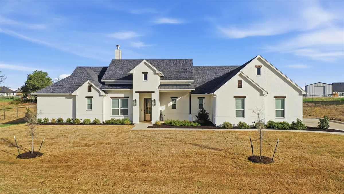 815 Wind River Pass, Azle, TX 76020 - #1