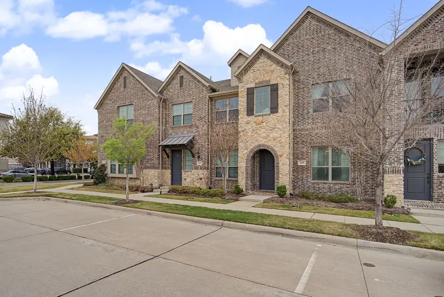 665 Vista Oaks Road, Lewisville, TX 75067 - #2