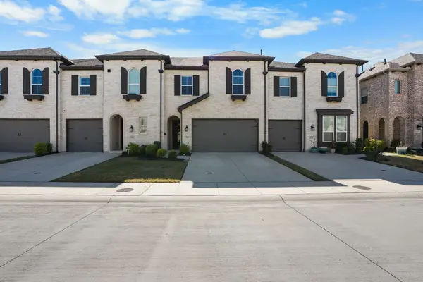 1143 Queensdown Way, Forney, TX 75126