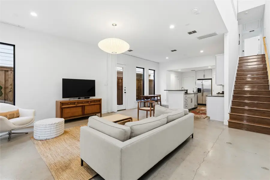 5004 Mission Avenue, Dallas, TX 75206 - #3