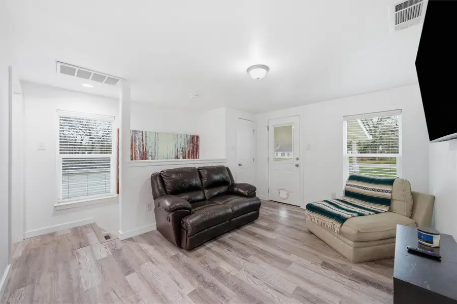 104 N Givins Street, Hillsboro, TX 76645 - #3