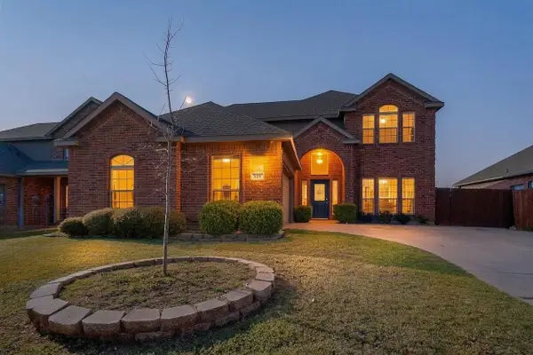 228 Bob White Drive, Red Oak, TX 75154