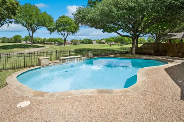 5104 Arbor Hollow Drive, McKinney, TX 75072