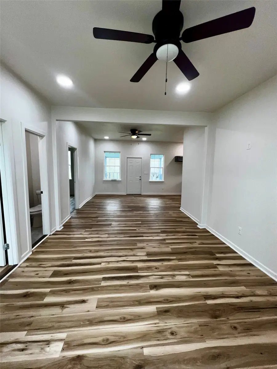 309 E Pine Street, Jacksboro, TX 76458 - #2