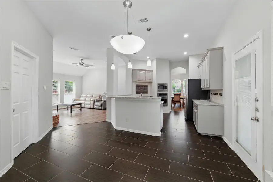 3402 Blue Forest Drive, Arlington, TX 76001 - #3