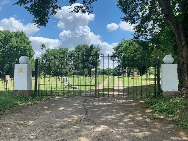 1400 E Jefferson Street, Waxahachie, TX 75165